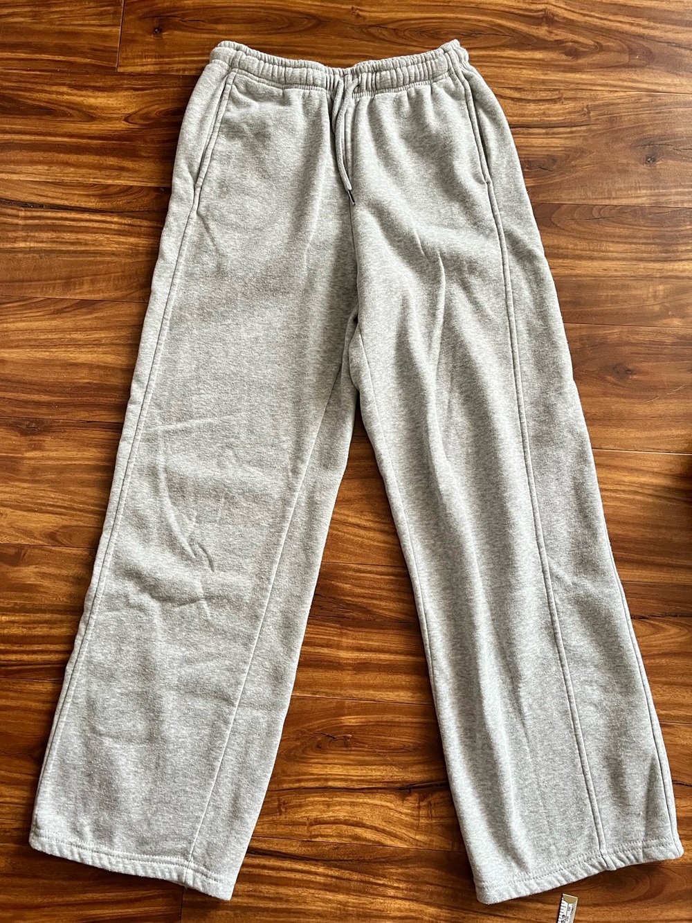 Bundle of Sweatpants - Picture 9 of 12